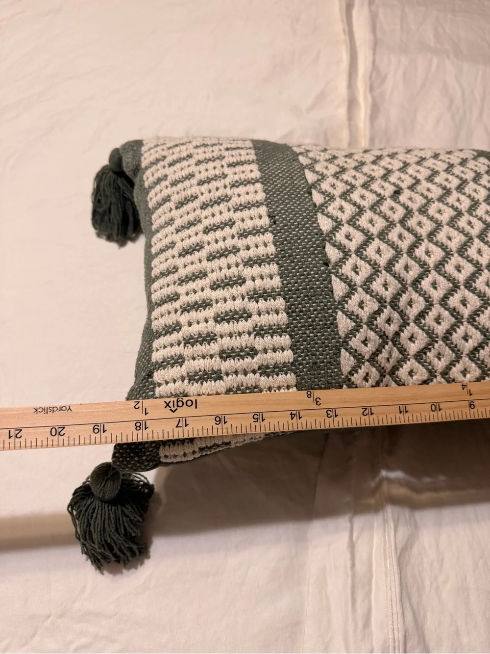 Secret Celebrity woven decorative